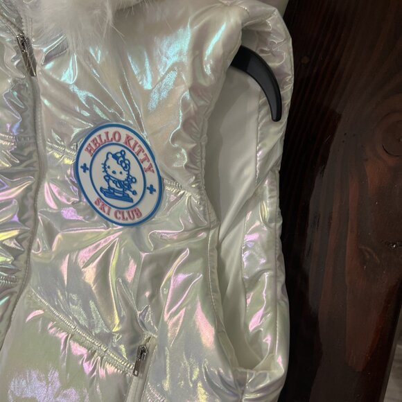 Hello Kitty Snow Angel Cropped Puffer Iridescent Women/Jr Sizes L And XL Viral - Picture 11 of 12